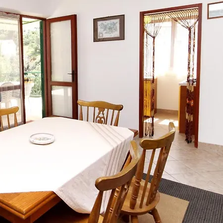 Apartamento By The Sea Basina, Hvar - 542 *