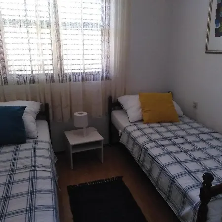 Apartamento By The Sea Basina, Hvar - 542 *